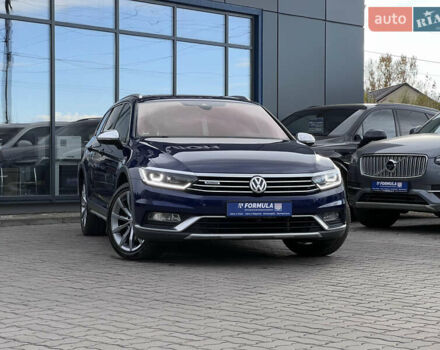 Синий Фольксваген Пассат Альтрак, объемом двигателя 2 л и пробегом 206 тыс. км за 21490 $, фото 1 на Automoto.ua