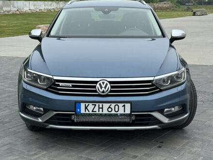 Фольксваген Пассат Альтрак 2018 в Луцке на Automoto.ua Синий Фольксваген Пассат Альтрак, объемом двигателя 2 л и пробегом 239 тыс. км за 19500 $, фото 1 на Automoto.ua
