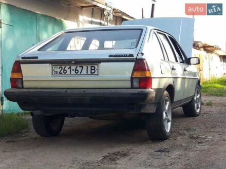 Фольксваген Пассат Б2 1980 у Калуше на Automoto.ua Зелений Фольксваген Пассат Б2, об'ємом двигуна 0 л та пробігом 354 тис. км за 999 $, фото 1 на Automoto.ua