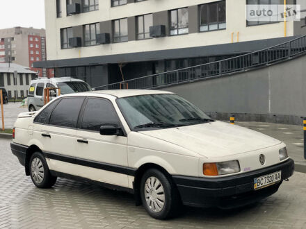 Фольксваген Пассат Б3 1990 у Львові на Automoto.ua Бежевий Фольксваген Пассат Б3, об'ємом двигуна 1.8 л та пробігом 280 тис. км за 2000 $, фото 1 на Automoto.ua