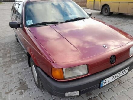 Фольксваген Пассат Б3 1988 у Києві на Automoto.ua Червоний Фольксваген Пассат Б3, об'ємом двигуна 1.6 л та пробігом 400 тис. км за 1600 $, фото 1 на Automoto.ua