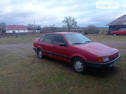 Фольксваген Пассат Б3 1991 у Львові на Automoto.ua Червоний Фольксваген Пассат Б3, об'ємом двигуна 1.8 л та пробігом 345 тис. км за 2000 $, фото 1 на Automoto.ua