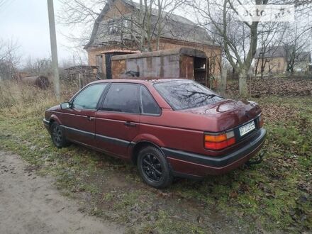Фольксваген Пассат Б3 1991 у Крыжополе на Automoto.ua Червоний Фольксваген Пассат Б3, об'ємом двигуна 1.8 л та пробігом 450 тис. км за 1450 $, фото 1 на Automoto.ua