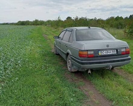 Серый Фольксваген Пассат Б3, объемом двигателя 1.8 л и пробегом 560 тыс. км за 3150 $, фото 2 на Automoto.ua