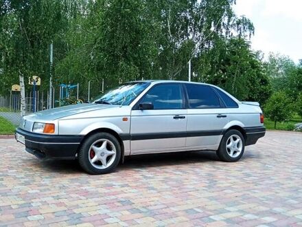 Фольксваген Пассат Б3 1989 у Миргороде на Automoto.ua Сірий Фольксваген Пассат Б3, об'ємом двигуна 1.6 л та пробігом 275 тис. км за 2950 $, фото 1 на Automoto.ua