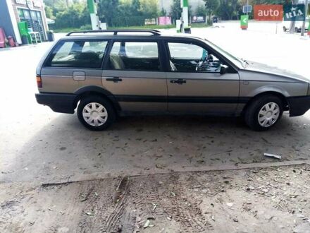 Фольксваген Пассат Б3 1991 у Чернівцях на Automoto.ua Сірий Фольксваген Пассат Б3, об'ємом двигуна 1.8 л та пробігом 365 тис. км за 2700 $, фото 1 на Automoto.ua