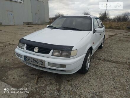 Фольксваген Пассат Б4 1994 у Чернівцях на Automoto.ua Білий Фольксваген Пассат Б4, об'ємом двигуна 2 л та пробігом 300 тис. км за 2000 $, фото 1 на Automoto.ua