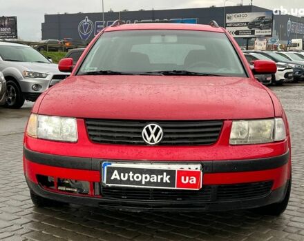 Красный Фольксваген Пассат Б5, объемом двигателя 1.9 л и пробегом 450 тыс. км за 4290 $, фото 1 на Automoto.ua