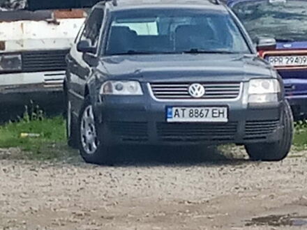 Фольксваген Пассат Б5 2001 в Городенке на Automoto.ua Серый Фольксваген Пассат Б5, объемом двигателя 1.9 л и пробегом 300 тыс. км за 5300 $, фото 1 на Automoto.ua