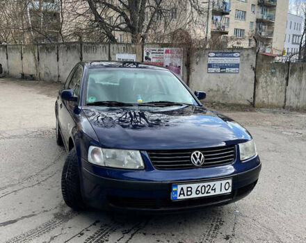 Синій Фольксваген Пассат Б5, об'ємом двигуна 1.6 л та пробігом 270 тис. км за 4100 $, фото 1 на Automoto.ua