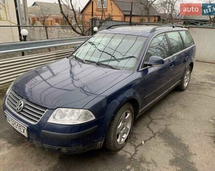 Синий Фольксваген Пассат Б5, объемом двигателя 1.9 л и пробегом 324 тыс. км за 5000 $, фото 1 на Automoto.ua