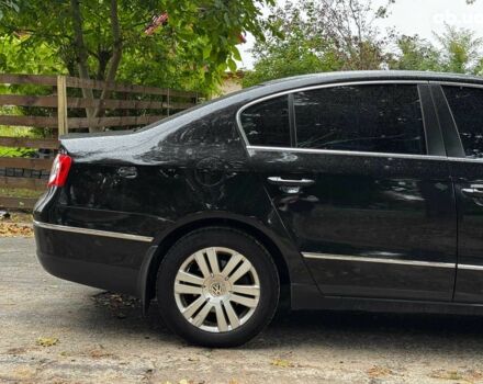 Черный Фольксваген Пассат Б6, объемом двигателя 2 л и пробегом 266 тыс. км за 5990 $, фото 4 на Automoto.ua