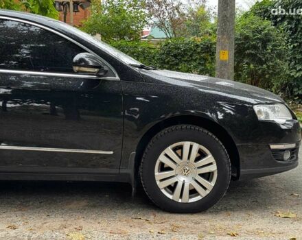 Черный Фольксваген Пассат Б6, объемом двигателя 2 л и пробегом 266 тыс. км за 5990 $, фото 3 на Automoto.ua