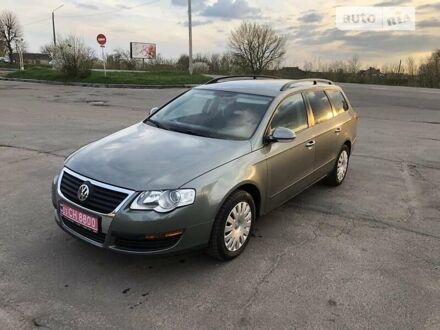 Фольксваген Пассат Б6 2006 у Нововолинськ на Automoto.ua Сірий Фольксваген Пассат Б6, об'ємом двигуна 1.6 л та пробігом 215 тис. км за 5650 $, фото 1 на Automoto.ua