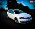 Белый Фольксваген Пассат Б7, объемом двигателя 1.99 л и пробегом 350 тыс. км за 10000 $, фото 1 на Automoto.ua