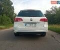Белый Фольксваген Пассат Б7, объемом двигателя 1.99 л и пробегом 350 тыс. км за 10000 $, фото 6 на Automoto.ua