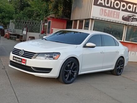 Фольксваген Пассат Б7 2011 у Харкові на Automoto.ua Білий Фольксваген Пассат Б7, об'ємом двигуна 2.5 л та пробігом 321 тис. км за 9190 $, фото 1 на Automoto.ua