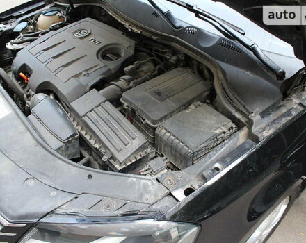Чорний Фольксваген Пассат Б7, об'ємом двигуна 1.6 л та пробігом 237 тис. км за 9000 $, фото 33 на Automoto.ua