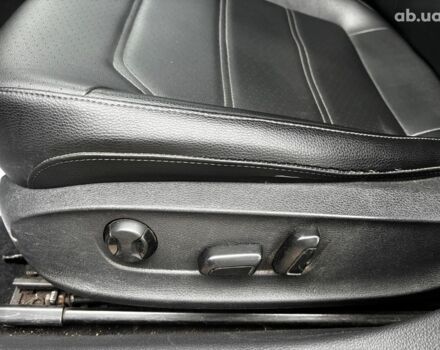 Черный Фольксваген Пассат Б7, объемом двигателя 2.5 л и пробегом 246 тыс. км за 9690 $, фото 19 на Automoto.ua