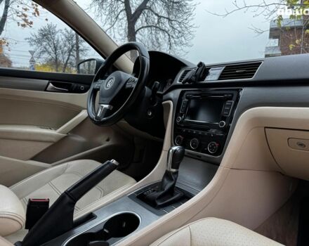 Черный Фольксваген Пассат Б7, объемом двигателя 1.8 л и пробегом 140 тыс. км за 10990 $, фото 29 на Automoto.ua