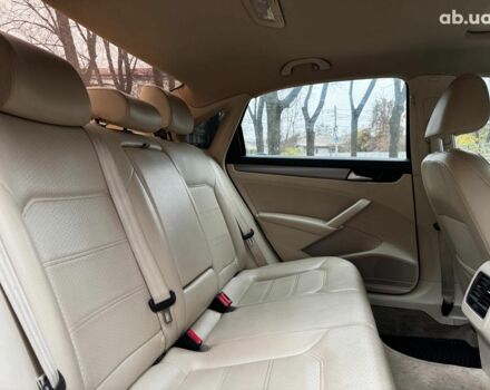 Черный Фольксваген Пассат Б7, объемом двигателя 1.8 л и пробегом 140 тыс. км за 10990 $, фото 25 на Automoto.ua