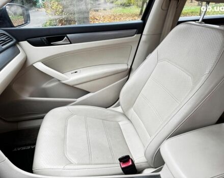 Черный Фольксваген Пассат Б7, объемом двигателя 1.8 л и пробегом 140 тыс. км за 10990 $, фото 20 на Automoto.ua