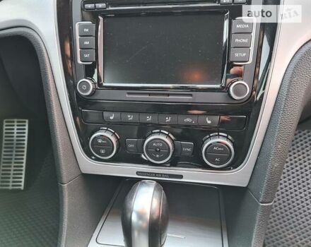 Фольксваген Пассат Б7 2012 в Ровно на Automoto.ua Серый Фольксваген Пассат Б7, объемом двигателя 2.5 л и пробегом 202 тыс. км за 9200 $, фото 9 на Automoto.ua