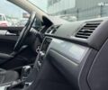 Серый Фольксваген Пассат Б7, объемом двигателя 2 л и пробегом 245 тыс. км за 11590 $, фото 45 на Automoto.ua