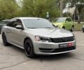 Серый Фольксваген Пассат Б7, объемом двигателя 2.5 л и пробегом 253 тыс. км за 10490 $, фото 6 на Automoto.ua