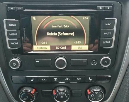 Серый Фольксваген Пассат Б7, объемом двигателя 1.8 л и пробегом 118 тыс. км за 11399 $, фото 7 на Automoto.ua