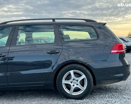 Серый Фольксваген Пассат Б7, объемом двигателя 1.6 л и пробегом 287 тыс. км за 8990 $, фото 3 на Automoto.ua