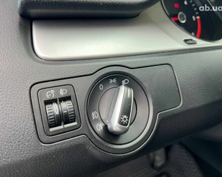 Серый Фольксваген Пассат Б7, объемом двигателя 1.6 л и пробегом 287 тыс. км за 8990 $, фото 20 на Automoto.ua