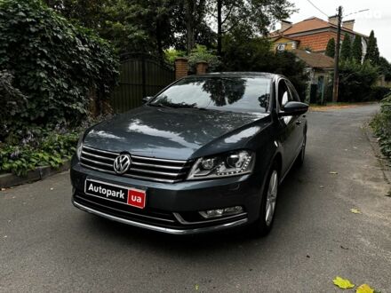 Фольксваген Пассат Б7 2012 у Києві на Automoto.ua Сірий Фольксваген Пассат Б7, об'ємом двигуна 1.8 л та пробігом 249 тис. км за 10790 $, фото 1 на Automoto.ua