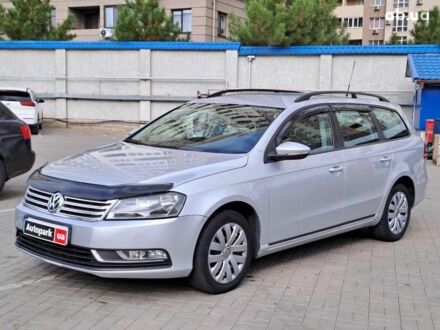 Фольксваген Пассат Б7 2013 в Одессе на Automoto.ua Серый Фольксваген Пассат Б7, объемом двигателя 2 л и пробегом 274 тыс. км за 10440 $, фото 1 на Automoto.ua