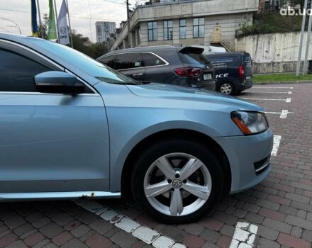 Синий Фольксваген Пассат Б7, объемом двигателя 2.5 л и пробегом 330 тыс. км за 7490 $, фото 4 на Automoto.ua