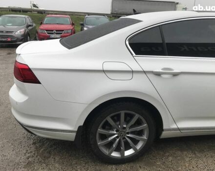 Белый Фольксваген Пассат Б8, объемом двигателя 2 л и пробегом 55 тыс. км за 30990 $, фото 18 на Automoto.ua