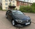Черный Фольксваген Пассат Б8, объемом двигателя 2 л и пробегом 335 тыс. км за 13399 $, фото 2 на Automoto.ua