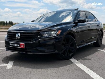 Фольксваген Пассат Б8 2020 у Львові на Automoto.ua Чорний Фольксваген Пассат Б8, об'ємом двигуна 2 л та пробігом 168 тис. км за 17990 $, фото 1 на Automoto.ua