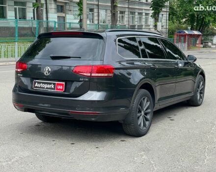 Сірий Фольксваген Пассат Б8, об'ємом двигуна 2 л та пробігом 282 тис. км за 16490 $, фото 6 на Automoto.ua