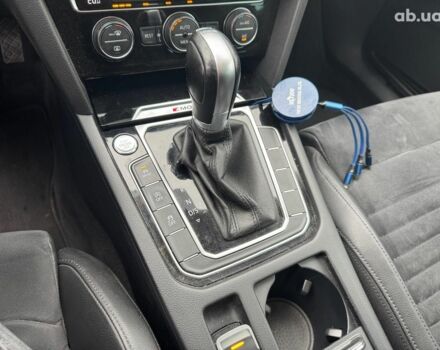 Синій Фольксваген Пассат Б8, об'ємом двигуна 2 л та пробігом 332 тис. км за 15990 $, фото 25 на Automoto.ua