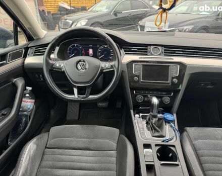 Синій Фольксваген Пассат Б8, об'ємом двигуна 2 л та пробігом 332 тис. км за 15990 $, фото 13 на Automoto.ua