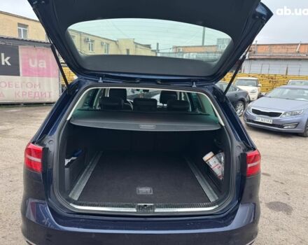 Синій Фольксваген Пассат Б8, об'ємом двигуна 2 л та пробігом 332 тис. км за 15990 $, фото 12 на Automoto.ua