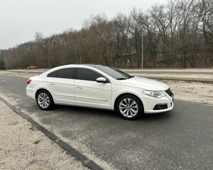 Белый Фольксваген Пассат СС, объемом двигателя 2 л и пробегом 224 тыс. км за 7700 $, фото 1 на Automoto.ua