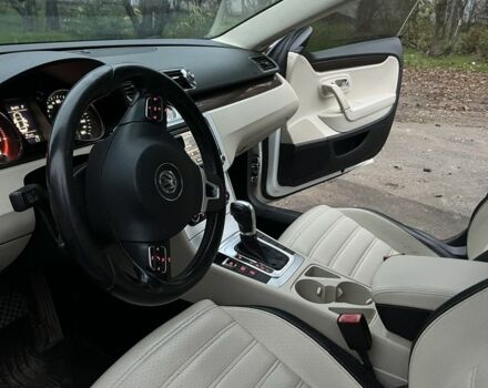 Белый Фольксваген Пассат СС, объемом двигателя 2 л и пробегом 247 тыс. км за 9200 $, фото 7 на Automoto.ua