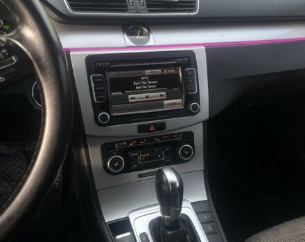 Белый Фольксваген Пассат СС, объемом двигателя 2 л и пробегом 302 тыс. км за 12200 $, фото 7 на Automoto.ua