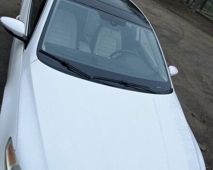 Белый Фольксваген Пассат СС, объемом двигателя 2 л и пробегом 247 тыс. км за 9200 $, фото 1 на Automoto.ua