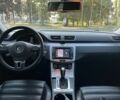 Белый Фольксваген Пассат СС, объемом двигателя 2 л и пробегом 215 тыс. км за 8400 $, фото 7 на Automoto.ua