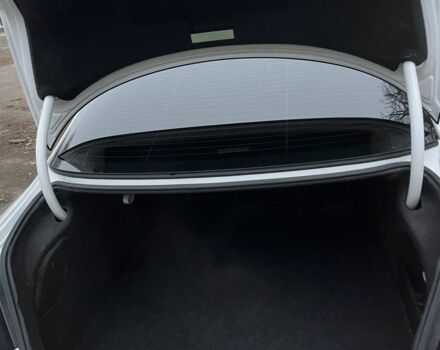 Белый Фольксваген Пассат СС, объемом двигателя 2 л и пробегом 247 тыс. км за 9200 $, фото 2 на Automoto.ua