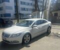Белый Фольксваген Пассат СС, объемом двигателя 2 л и пробегом 164 тыс. км за 9000 $, фото 1 на Automoto.ua