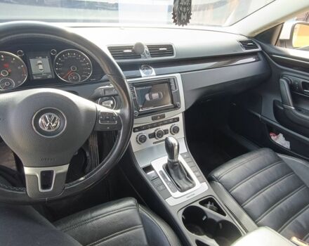 Белый Фольксваген Пассат СС, объемом двигателя 3.6 л и пробегом 257 тыс. км за 9500 $, фото 4 на Automoto.ua